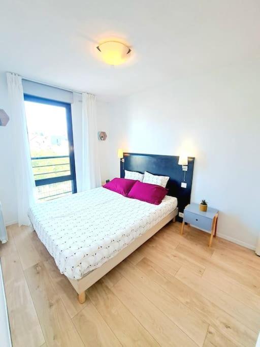 Le Valmy: Appartement Lumineux Au Pied Du Metro Lyon Exterior foto