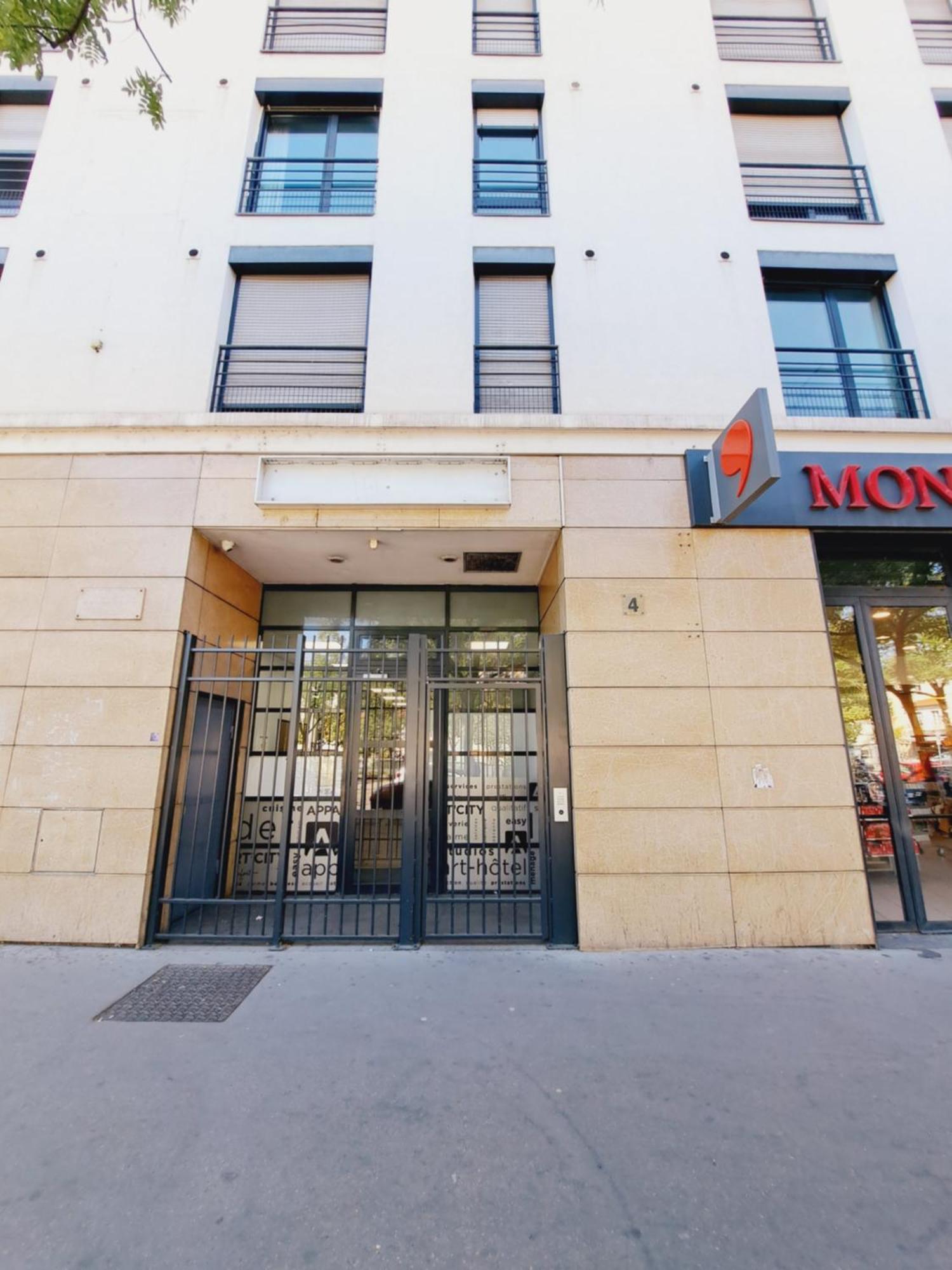 Le Valmy: Appartement Lumineux Au Pied Du Metro Lyon Exterior foto